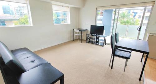 Spring Hill Apartment | Hilltop Brisbane CBD Suite