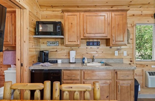 Kernville Cabin | Hilltop Cabin at Kern River Sequoia (Cabin 28)