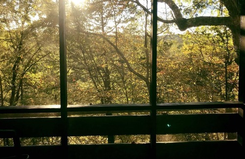 Steelville Cabin | Hilltop Cabin Overlooking the Meramec River