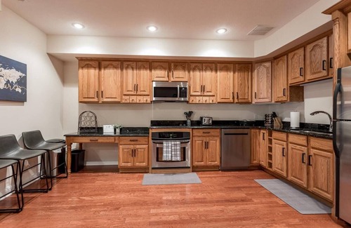 Cross Keys House | Hilltop Escape >1 mile from North River Close to North River, Hone Quarry