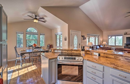 Florissant House | Hilltop Haven in Florissant: Deck + Mountain View!