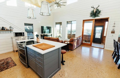 Dripping Springs House | Hilltop Haven, at Wanderin’ Star Farms