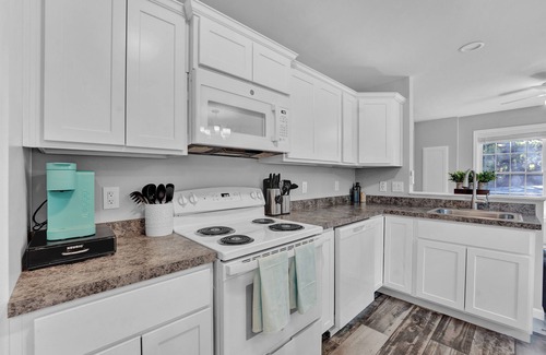 Honesdale House | Hilltop Hideaway - Charming 1-bedroom home w/pull-out in Honesdale, PA
