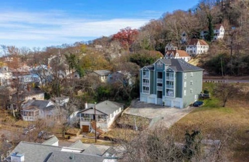 Five Points South Condo | Hilltop Hideaway E- WiFi/4 Queen Beds/Free Parking