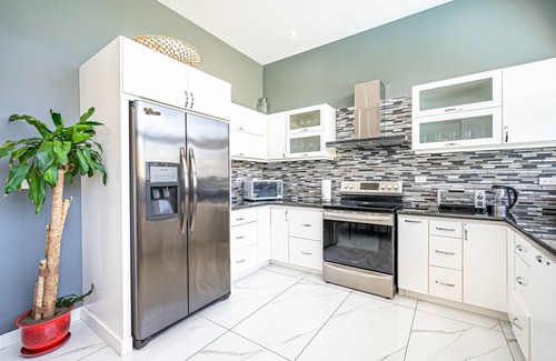 Panama Beach House | Hilltop home & casita with private pool, patio, & ocean views - near the beach