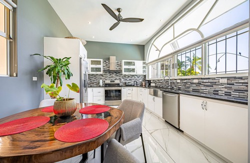 Panama Beach House | Hilltop home & casita with private pool, patio, & ocean views - near the beach