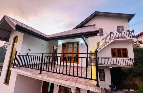 Nuwara Eliya House | Hilltop Homestay Nuwara Eliya