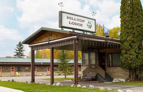 International Falls Cabin | Hilltop Lodge Standard Double - Room 107