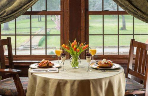 Hot Springs Bed & Breakfast | Hilltop Manor B&B