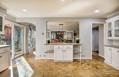 Marietta Apartment | Hilltop Marietta Apt w/Custom Design & Decor!