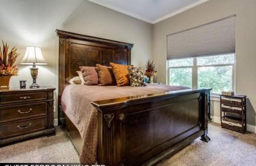 Valley View House | Hilltop Ranch House - Holiday & Family Destination