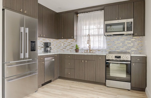 Wood-Ridge Apartment | Hilltop Views + Fireplace + Patio + Yard - 25 min drive to NYC!