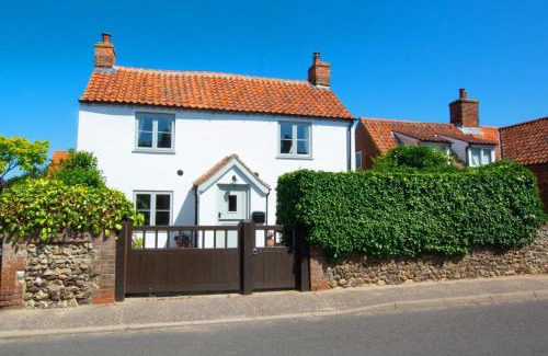 Brancaster House | Hillview