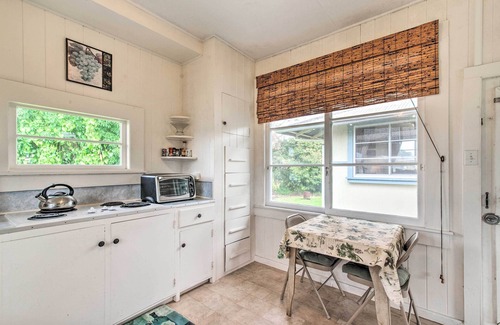 Hilo House | Hilo Home Base - 3 Miles to State Park & Beach!