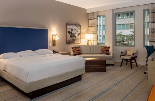 Austin Hotel | Hilton Austin Airport
