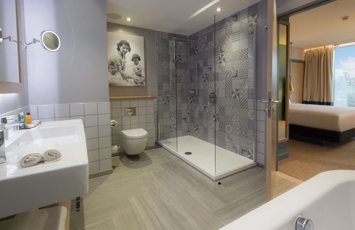 Bournemouth City Centre Hotel | Hilton Bournemouth