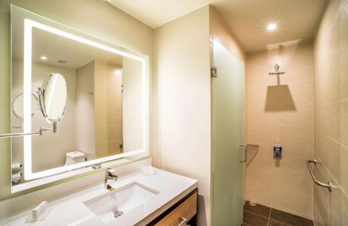 Calle 26 Hotel | Hilton Garden Inn Bogota Airport