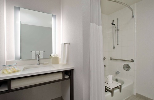 Columbus Hotel | Hilton Garden Inn Columbus-University Area