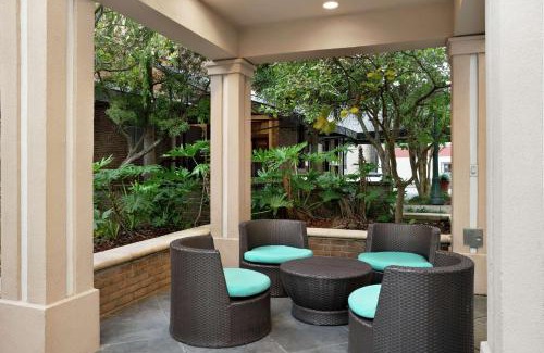 Arts/Warehouse District Hotel | Hilton Garden Inn New Orleans Convention Center