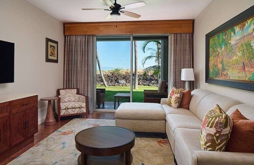 Waikoloa Resort | Hilton GV: Stay and play like royalty at Kings’ Land 12/21/24 to 12/28/24