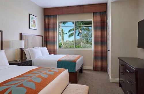 Waikoloa Resort | Hilton GV: Stay and play like royalty at Kings’ Land 12/21/24 to 12/28/24