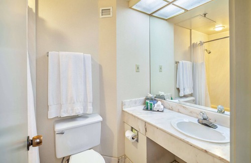 Oakland Hotel | Hilton Oakland Airport