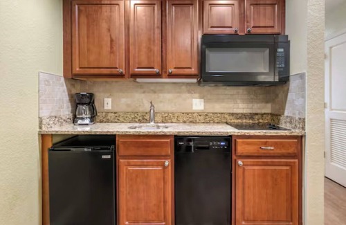 West Kissimmee Resort | Hilton's Mystic Dunes 1 Bedroom Suite - Close Proximity to ALL Theme Parks