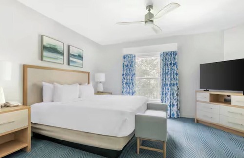 West Kissimmee Resort | Hilton's Mystic Dunes 2 Bedroom Suite - Close Proximity to ALL Theme Park