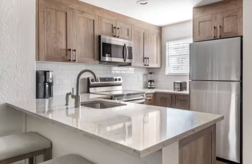 West Kissimmee Resort | Hilton's Mystic Dunes 2 Bedroom Suite - Close Proximity to ALL Theme Park