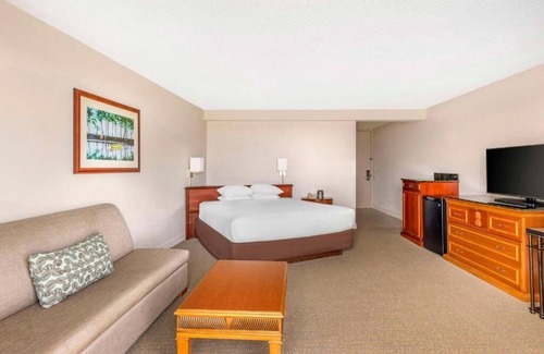 Waikoloa Resort | Hilton Towers Jr Suite