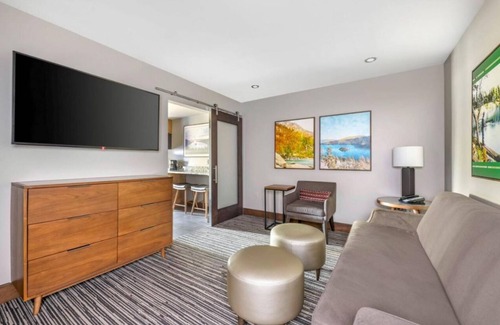 South Lake Tahoe Resort | Hilton Vacation Club - Tahoe Seasons - Across from Heavenly Ski Resort