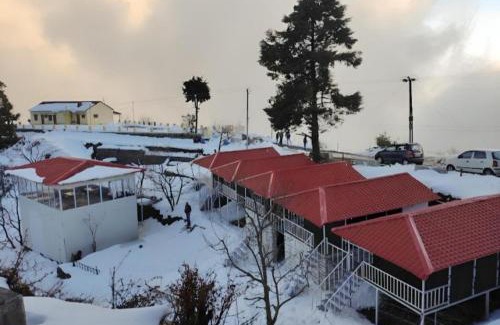 Tehri Range Resort | Himalayan Holidays Camp & Resort near Surkanda Devi