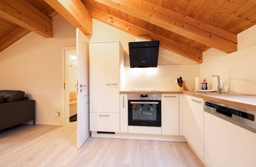 Garmisch-Partenkirchen Apartment | "Himmelreich" - the perfect vacation destination for hikers and skiers!