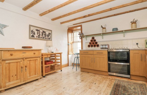 Helston Cottage | HINGEY FARMHOUSE, family friendly, with open fire in Gunwalloe