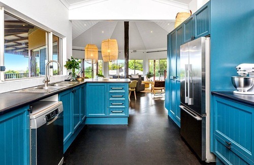 Newrybar House | Hinter Lodge - (With Ocean Views)