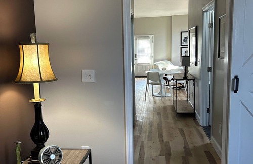 Tennille Apartment | Hip 1-bedroom corporate apt located in Historic Downtown Tennille, GA with AC