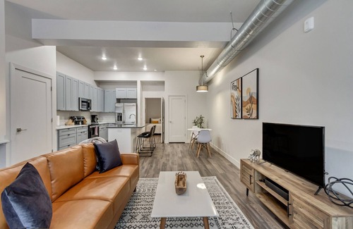 Fairpark Apartment | Hip 1BR Downtown Loft