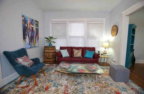 Cherokee Triangle Apartment | Hip 3BR Highlands Loft in Heart of the Highlands!