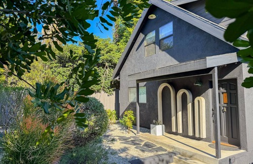 Eagle Rock House | Hip and Dreamy Furnished Pool House - 3 Bed and 4 Bath in Prime Eagle Rock!