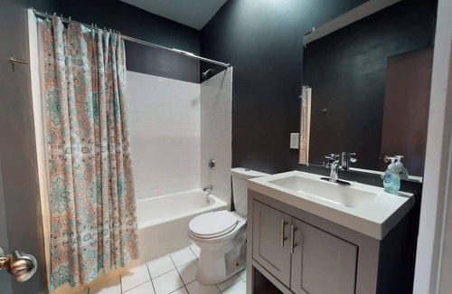 Bay Village Apartment | Hip & Chic Studio Awaits Your Stay!