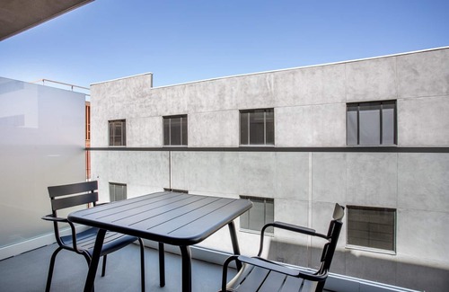 Culver City Apartment | Hip Culver City 1BR w/Pool, Gym & Easy Access to 405, by Blueground