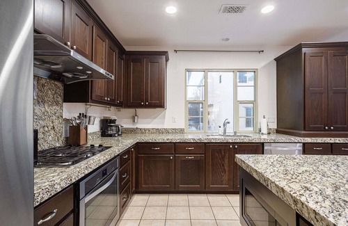 Milpitas House | Hip Milpitas 4BR w/Office Nook, Patio & Garage, nr Coffee, by Blueground