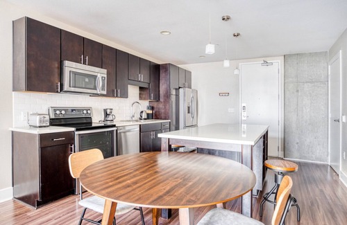 Mission Bay Apartment | Hip Mission Bay 1BR w/Gym & W/D, walk to Caltrain & Muni, by Blueground