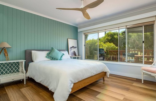 Inverloch House | Hip Nautic - 100 Metres to Beach