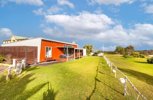 Ledge Point Apartment | Hip Nautic, where the bush meets the sea