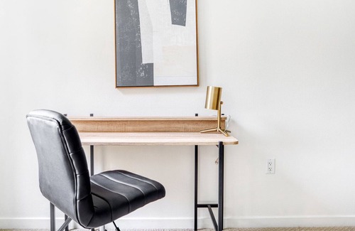 The Villas Apartment | Hip Santana Row Studio w/ Pool & Gym, 10 mins to Google, by Blueground