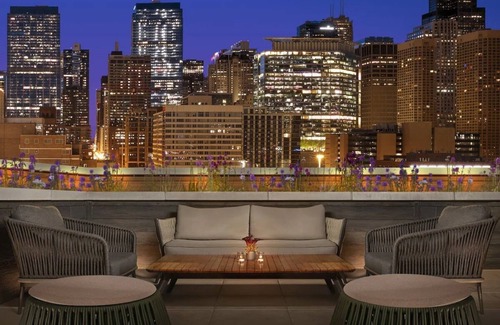 West Loop House | Hip Studio Near Willis Tower Skydeck - Enjoy an Unforgettable View