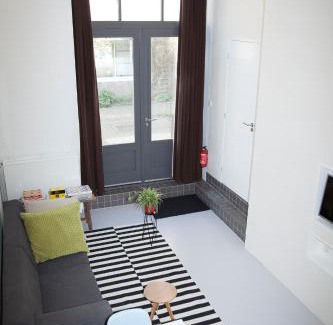 Haarlemmerbuurt House | hip & stylish apartment in center, near trainstation, 15 min walk