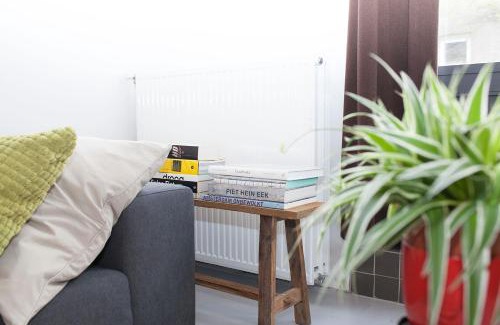 Haarlemmerbuurt House | hip & stylish apartment in center, near trainstation, 15 min walk