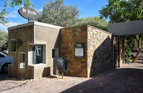 Windhoek Apartment | Hip & urban ☆ 5 Min to Joe's Beerhouse & CBD♥